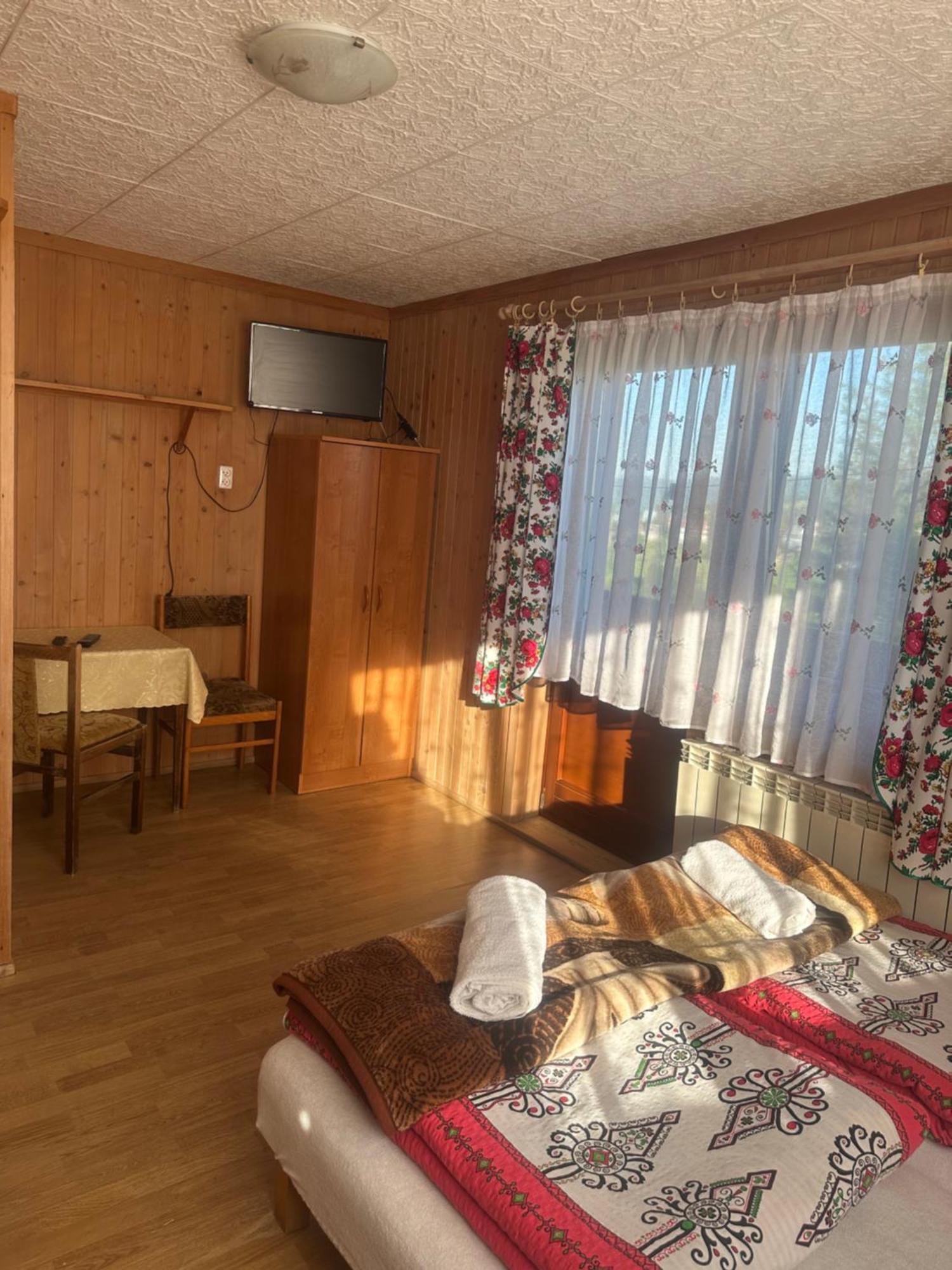 Pokoje Goscinne U Zofii Буковина-Татшаньска Экстерьер фото