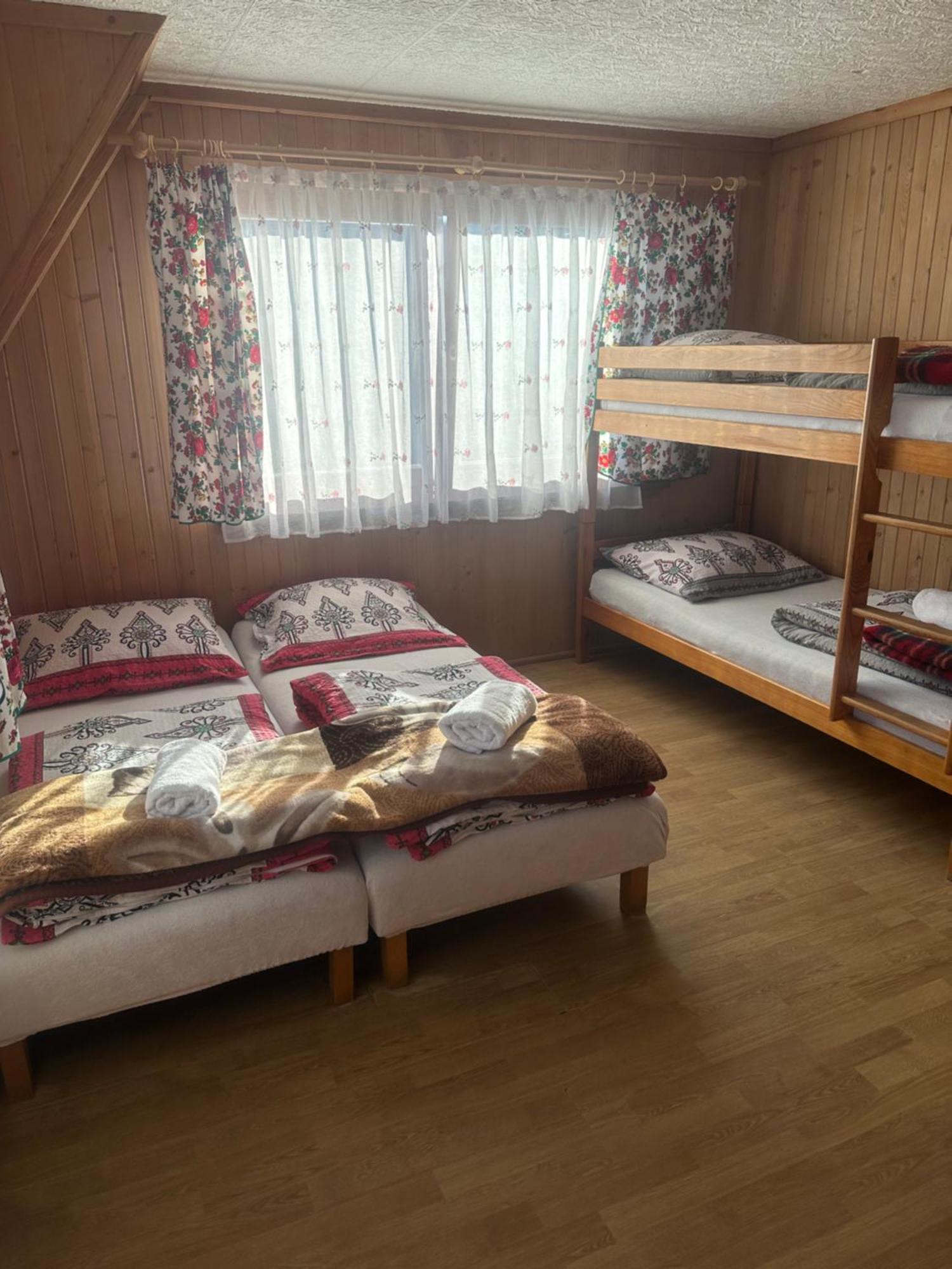 Pokoje Goscinne U Zofii Буковина-Татшаньска Экстерьер фото